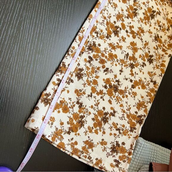 ✨ Forever 21 Women’s White Brown Floral Jeans 26 - Picture 11 of 11